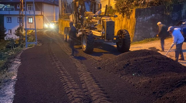 Of'ta sıcak asfalt serim çalışmaları hız kesmeden devam ediyor