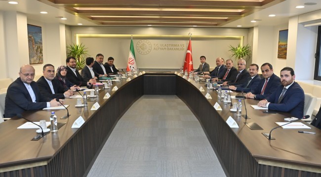 BAKAN URALOĞLU, İRANLI MEVKİDAŞI BAZRPASH İLE GÖRÜŞTÜ