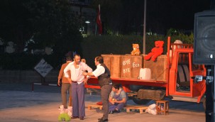 BÜYÜKŞEHİR SAYESİNDE MERSİN 2023'TE TİYATROYA DOYDU