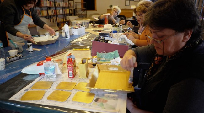 EFES SELÇUK'TA KADINLAR SANATLA ÜRETEREK GÜÇLENİYOR