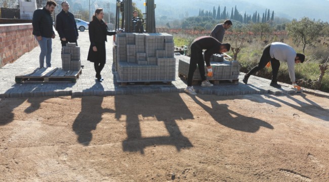 FİLİZ BAŞKAN GÖKÇEALAN'DAKİ YOL ÇALIŞMALARINI ANLATTI: KENTİ NAKIŞ NAKIŞ İŞLİYORUZ…