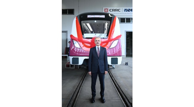 İSTANBUL HAVALİMANI METROSU SÜRÜCÜSÜZ YERLİ TREN SETİ RAYLARA ÇIKMAYA HAZIR