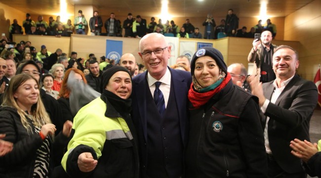 Kazım Kurt'tan belediye personeline yüzde 65 zam