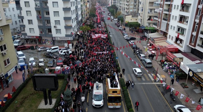 MERSİN'DE BİNLER TEK YÜREK OLDU, KURTULUŞ İÇİN YÜRÜDÜ