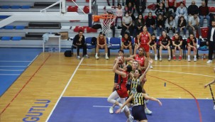 Turgutlu Belediyespor'un Perileri 2023'ü Galibiyetle Bitirdi