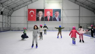 Ücretsiz Buz Pateni Keyfi Mamak'ta Yaşanır