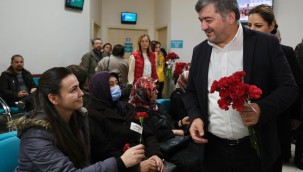 BAŞKAN ŞENLİKOĞLU HASTALARA MORAL OLDU