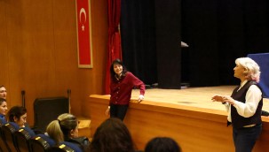 "BİLİNÇLİ AİLE GELİŞEN ÇOCUK" EĞİTİMİ VERİLDİ