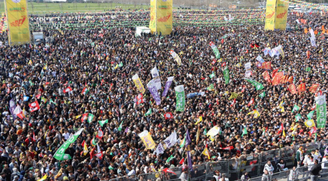 DEM İZMİR'DE NEWROZ'DA BİRLEŞTİ