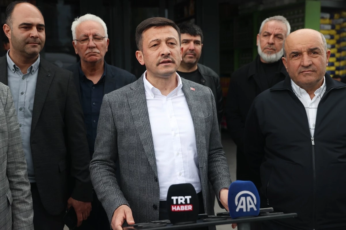 Hamza Dağ: İzmir'de projeler ve yapılacak işler üzerinden yarışmak istiyoruz