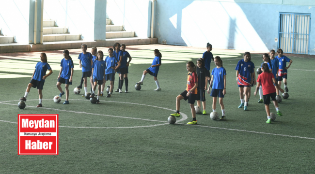 36 BİN 319 BAŞKENTLİ BÜYÜKŞEHİR BELEDİYESİNİN MERKEZLERİNDE SOSYALLEŞİYOR