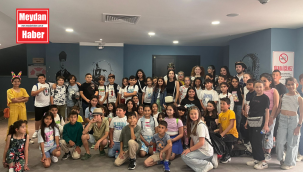 80 Öğrenci, Sihirli Gemi'yi İzledi