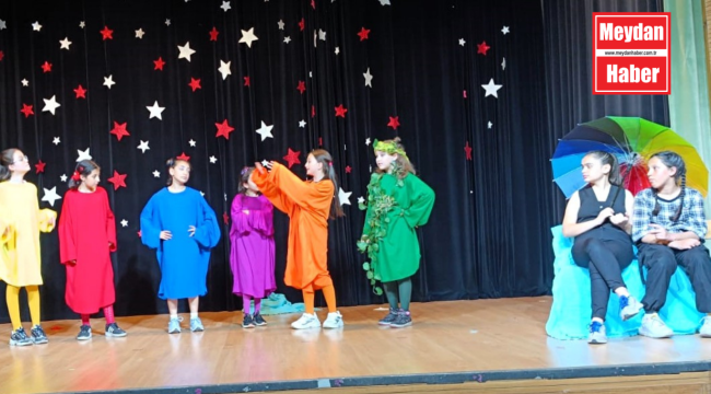AKM Çocuk Tiyatro Ekibi İzleyicilerin Beğenisini Topladı