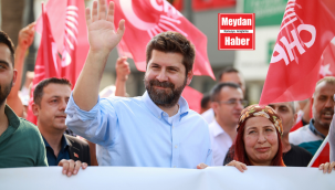 -BAŞKAN ALİ BOLTAÇ, 1 MAYIS'TA İŞÇİLERLE BERABER YÜRÜDÜ