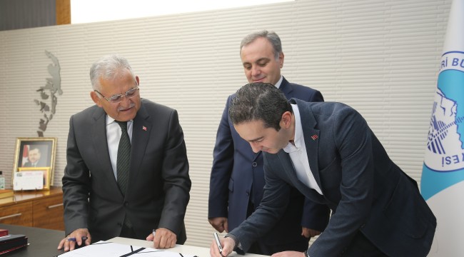 BAŞKAN BÜYÜKKILIÇ VE REKTÖR ALTUN, SİMÜLASYON MERKEZİ İÇİN İMZALARI ATTI