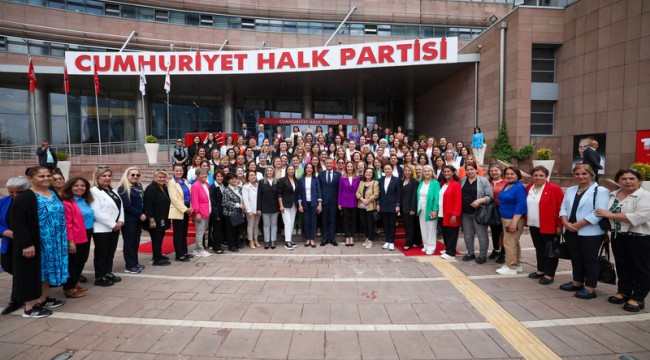 CHP Genel Başkanı Özgür Özel Partili Kadınlarla Bir Araya Geldi