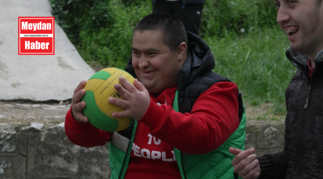 Engelli Eğitim Merkezi öğrencileri Hıdırellez'i kutladı