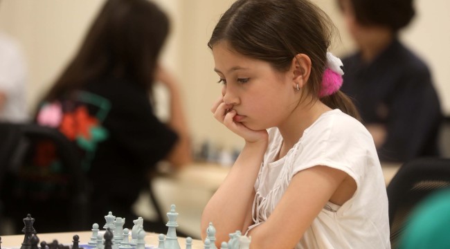 Geleneksel Satranç Turnuvası'nda büyük heyecan