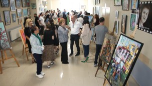 Kartal Halk Eğitim Merkezi'nin Yıl Sonu Resim Sergisi Açıldı