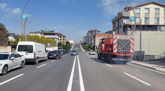 Körfez Mevlana Caddesi'nde yol çizgileri de tamam