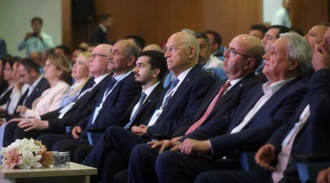 Fethi Yaşar yeniden İABB Başkanı seçildi