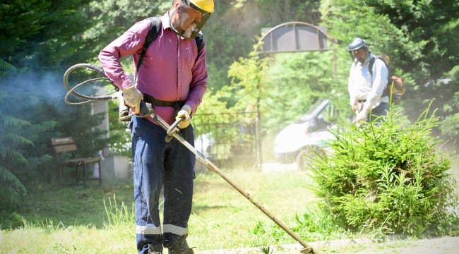 MEZARLIKLAR BAYRAMA HAZIRLANIYOR