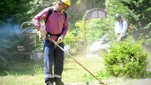 MEZARLIKLAR BAYRAMA HAZIRLANIYOR
