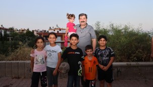 BAŞKAN YILDIZ, ÇAĞDAŞKENT MAHALLESİ'NDEKİ SPOR SAHALARI, PARK VE MESİRE ALANLARINDA İNCELEME YAPTI