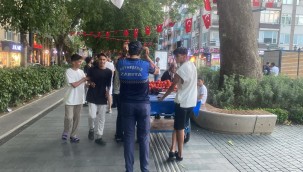 Büyükşehir Zabıta Ekipleri, Cumhuriyet Bulvarı'nda Vatandaşın Huzurunu, Güvenliğini ve Konforunu Koruyor