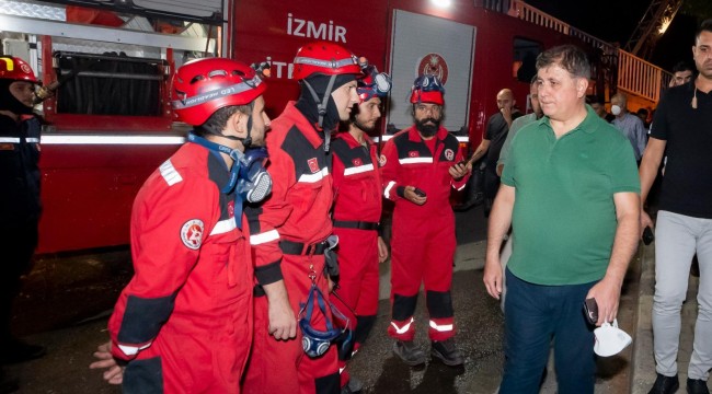 Başkan Tugay yangın bölgesinde "Belediyemizin tüm birimleriyle sahadayız"