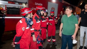 Başkan Tugay yangın bölgesinde "Belediyemizin tüm birimleriyle sahadayız"