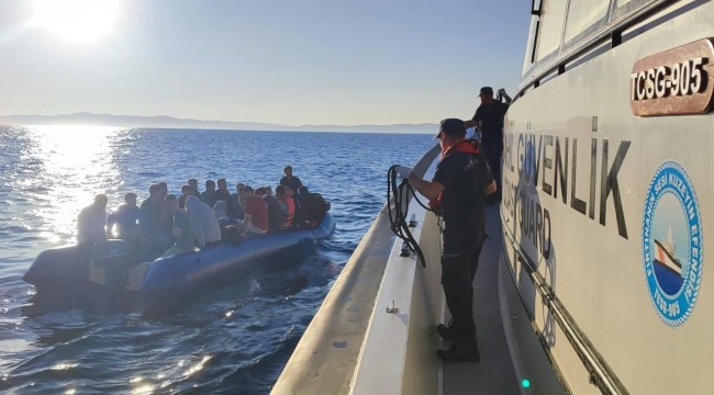 Çanakkale açıklarında 43 düzensiz göçmen yakalandı