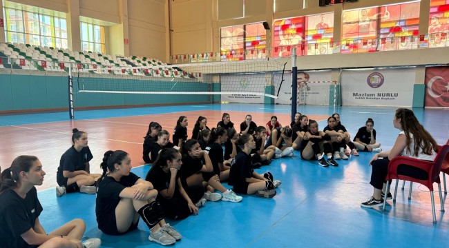 Salihl'de  öğrencilere teknoloji bağımlılığı ve spor eğitimi