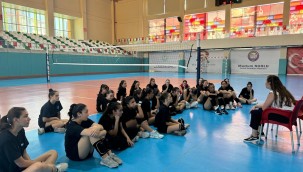 Salihl'de  öğrencilere teknoloji bağımlılığı ve spor eğitimi