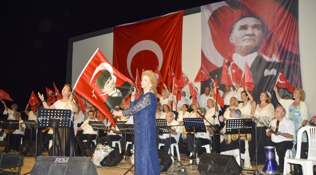 YENİFOÇA'DA TÜRK SANAT MÜZİĞİ ŞÖLENİ
