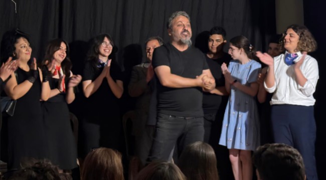 DEFNE'DE TİYATRO SALONU İSTİYORUZ!