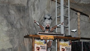 "Dj'lerin kraliçesi DJ Eva, partiyi ateşe verdi