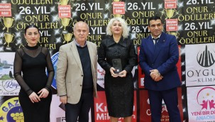 AYSEL ÇINAR 2025 ONUR ÖDÜLÜNÜ ALDI