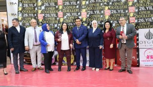 İZMİR SAĞLIKLI SOSYAL YAŞAM VE DAYANIŞMA ENGELLİLER DERNEĞİ ÖDÜLÜNÜ ALDI