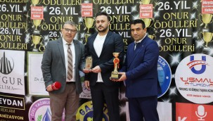 MURAT SİNAT 2025 ONUR ÖDÜLÜNÜ ALDI