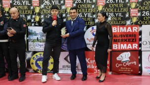 OĞUZHAN GÖRMEZ ÖDÜLÜNÜ ALDI