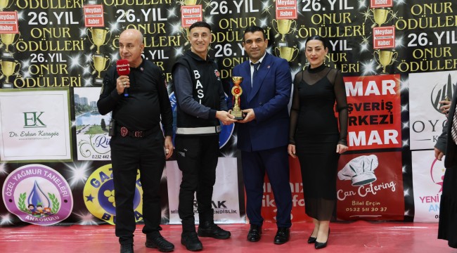 POLİS HABER ÖDÜLÜNÜ ALDI