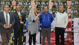 RADYO DİJİTAL ÖDÜLÜNÜ ALDI