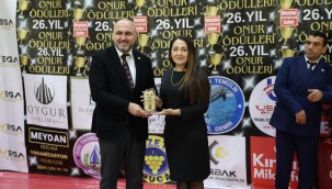 SEMRA AYDIN ÖDÜLÜNÜ ALDI