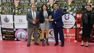 TOKAT ZİLE KARABALÇIK KÖYÜ DERNEĞİ ÖDÜLÜNÜ ALDI