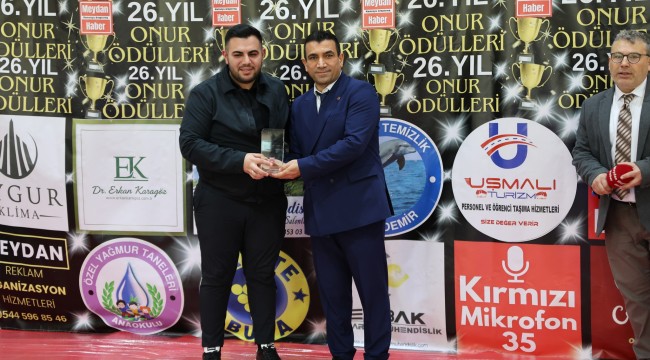 VEGA YAPI - GAYRİMENKUL 2025 ONUR ÖDÜLÜNÜ ALDI