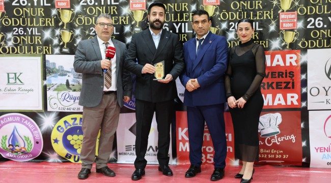 ZAFER ARI ÖDÜLÜNÜ ALDI